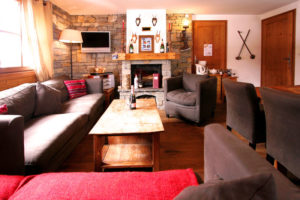 comfy and elegant living and dinning room in chalet belvedere tignes